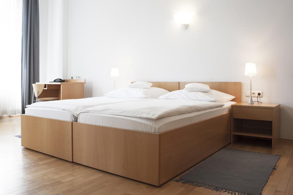 ויסבאדן Hotel Zum Scheppen Eck מראה חיצוני תמונה